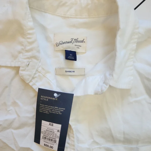 Universal Thread women's white button-down long-sleeve shirt, size XS. - Picture 5 of 7